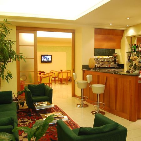 Hotel Gala 페자로 외부 사진